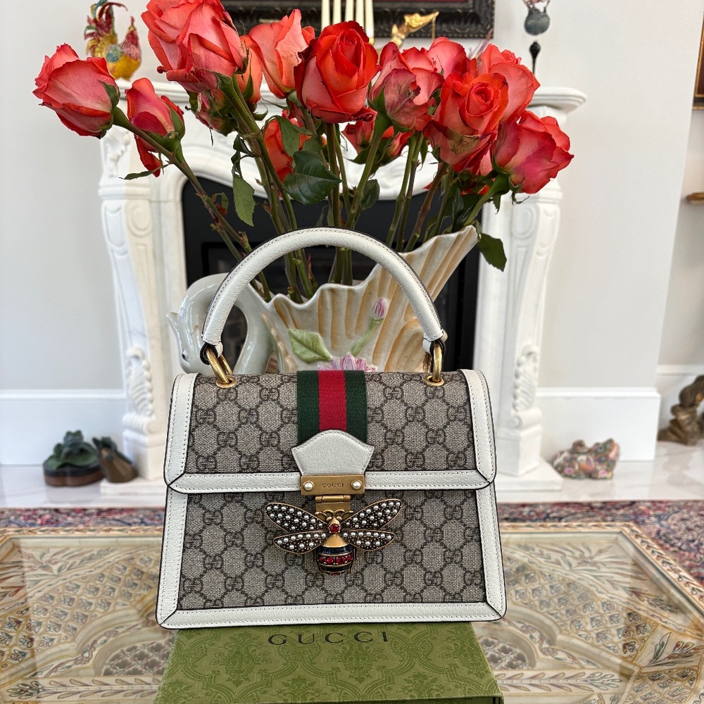 Limited Edition GUCCI White Leather GG Supreme Queen Margaret Pearl/Garnet Bee - Picture 2 of 13